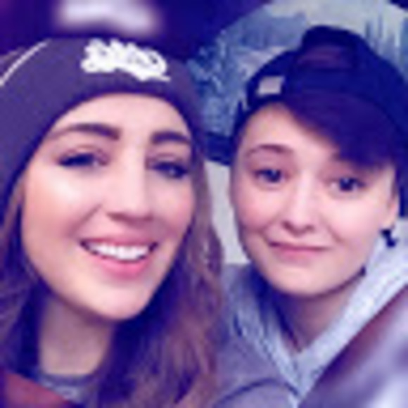 Profile Picture of Stacey Duffey (@stacey_duffey) on Poshmark