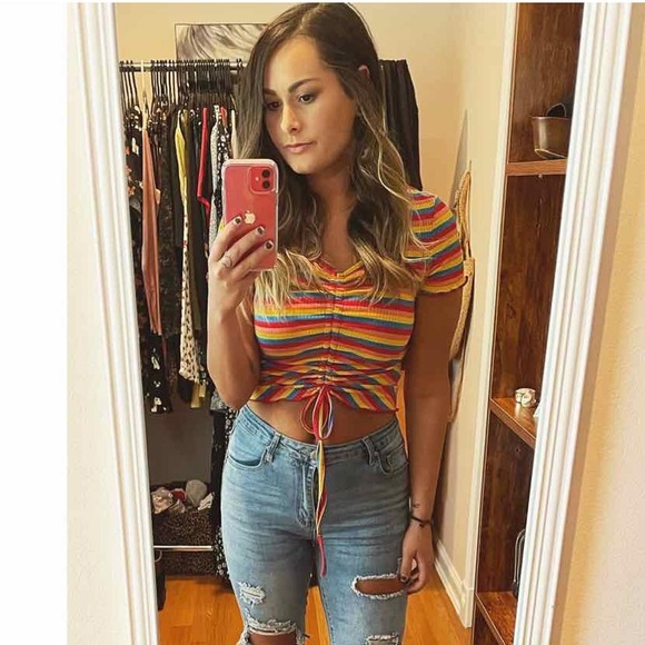 Profile Picture of Gracie Celauro (@gracie0711) on Poshmark