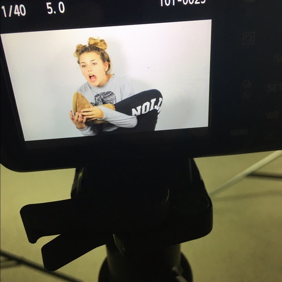 Profile Picture of Christina Bonney (@cbonney210) on Poshmark