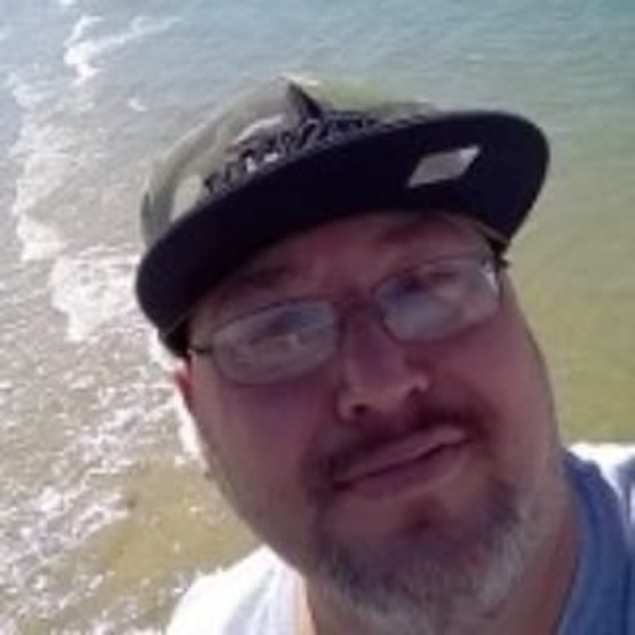 Profile Picture of William Roach (@wroach72) on Poshmark
