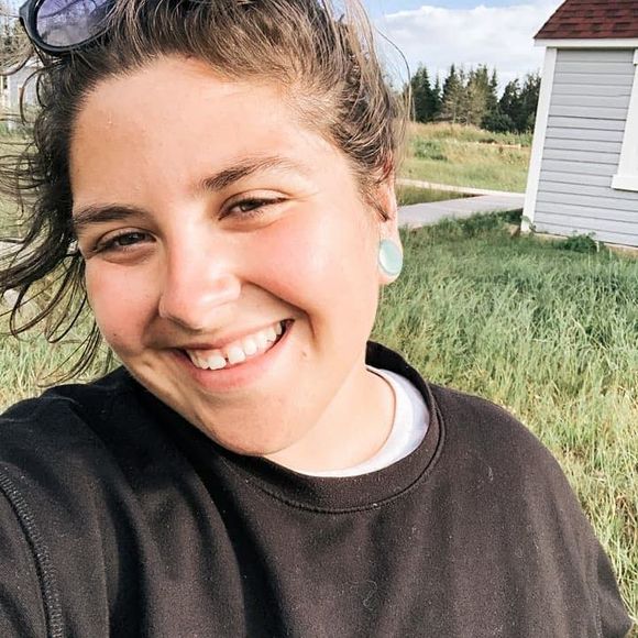 Profile Picture of Magallie Poupart (@magalliepoupart) on Poshmark