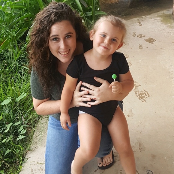 Kayla Flye - Poshmark Profile Picture of Kayla Flye (@kaylaflye) on Poshmark