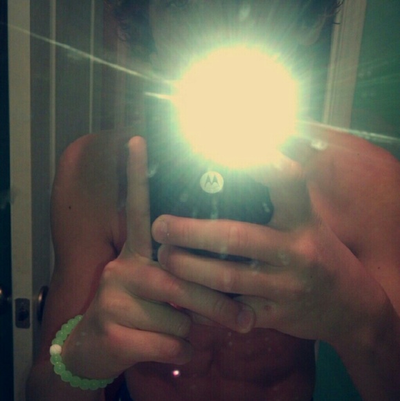 Profile Picture of Dustin Davison (@davison5) on Poshmark