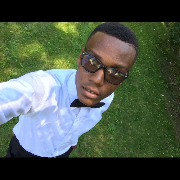 Profile Picture of Leger Wood marc (@legerwoodmarc16) on Poshmark
