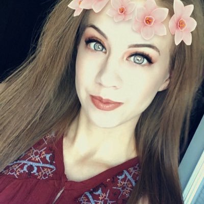 Kelli Hunt - Twitter Profile Picture of Kelli Hunt (@KellenHeller_69) on Twitter