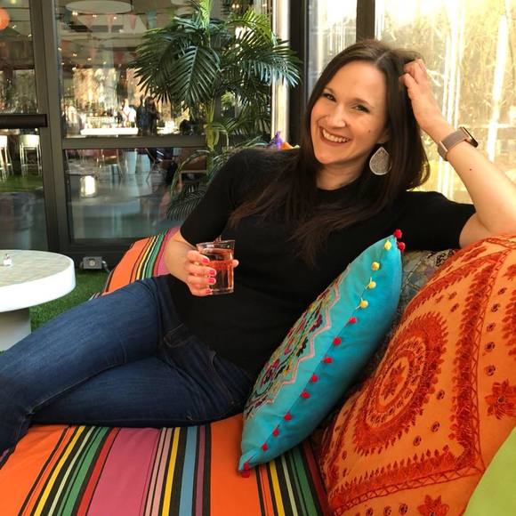 Profile Picture of Kaitlin Genovese (@kaitlingenovese) on Poshmark