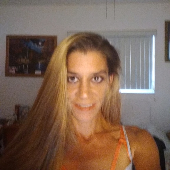 Profile Picture of Malinda Neiderman (@mindy791) on Poshmark