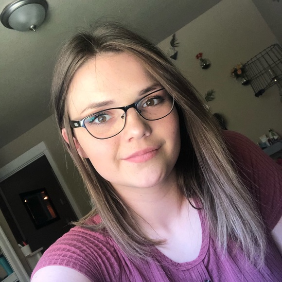 Profile Picture of Madison Singleton (@madisonsingl183) on Poshmark