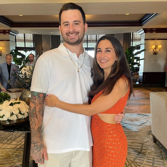 Profile Picture of Luke Hand (@lukemhand94) on Poshmark