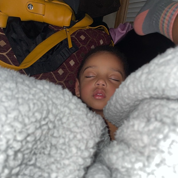 Profile Picture of Kimberly Ruzynski (@kruzynski) on Poshmark