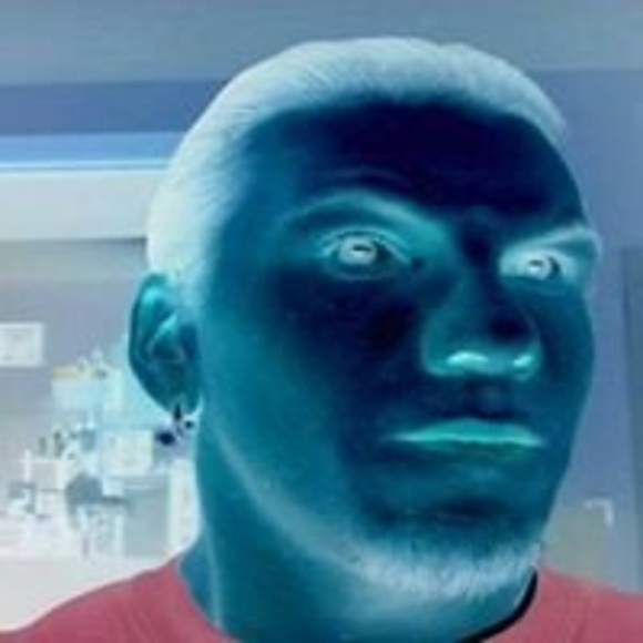 Profile Picture of Kyle Chiles (@chileskyle) on Poshmark