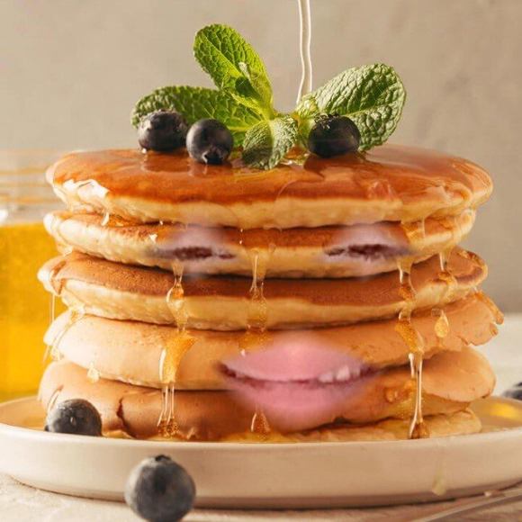 Profile Picture of Andrew Anderson (@andrewtheboss) on Poshmark