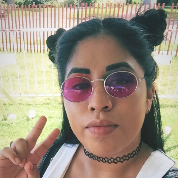 Profile Picture of Mel Jurowicz (@meljurowicz) on Poshmark