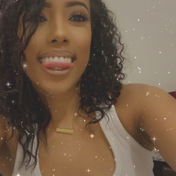 Profile Picture of @thetajmiham @thetajmiham (@mimuhammad) on Poshmark