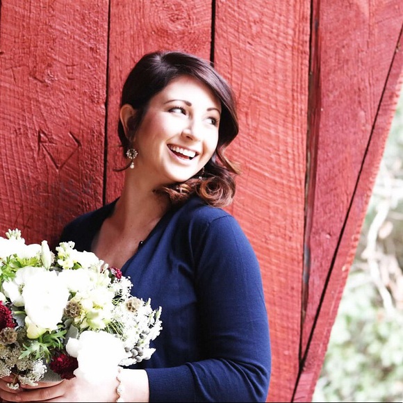 Profile Picture of Jessica Mavis (@jmavis310) on Poshmark