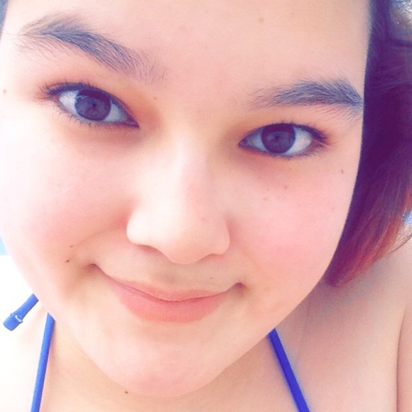 Profile Picture of Danielle Hurt (@danihiroko) on Poshmark