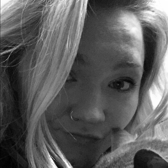 Profile Picture of Kathryn Sexton (@kmsexton1213) on Poshmark