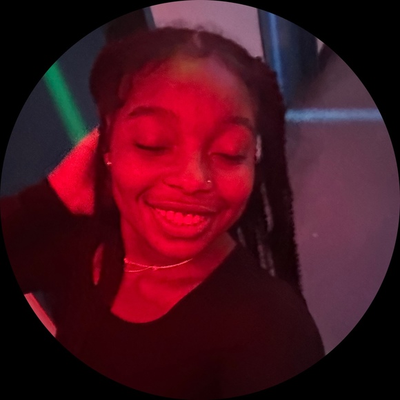 Profile Picture of Shekinah Smith (@slattkinah) on Poshmark