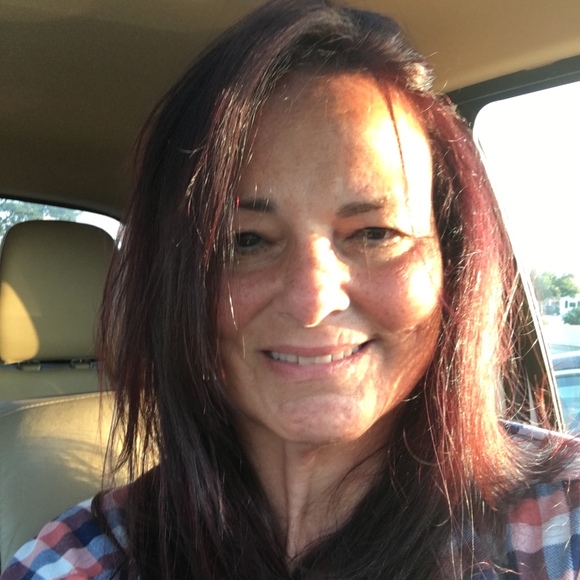 Profile Picture of Lena Polchinski (@bobean9448) on Poshmark