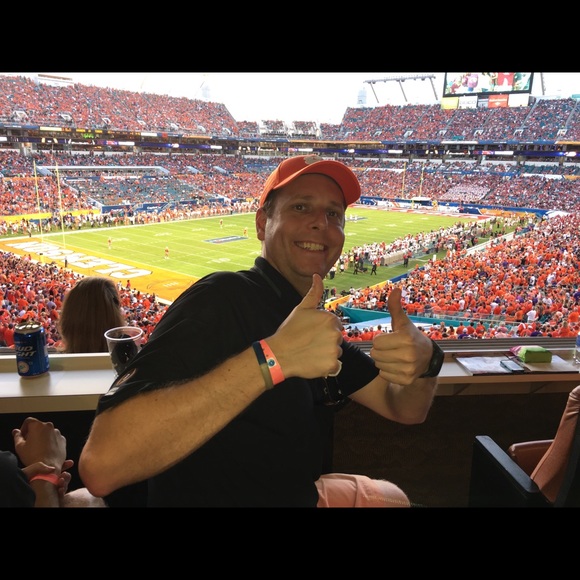 Profile Picture of Greg Weber (@gweber17) on Poshmark