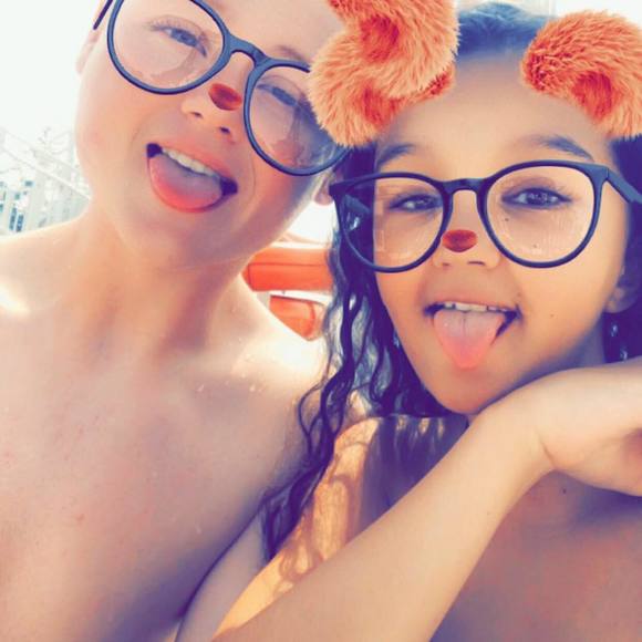 Profile Picture of Tea Galyon (@teagalyon) on Poshmark