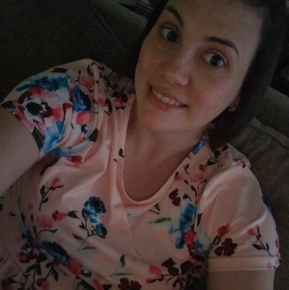 Profile Picture of Shannon Kaldor (@skaldor) on Poshmark