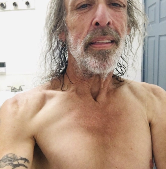 Profile Picture of Larry Gramps (@larrygramps) on Poshmark