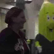Profile Picture of Rebecca Schilling (@rlschilling) on Youtube
