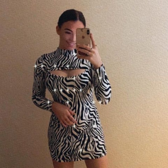 Profile Picture of Lara Reid (@larareid90) on Poshmark