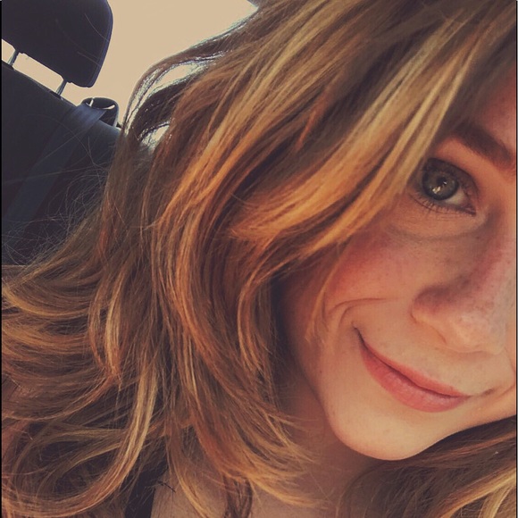 Profile Picture of Annette Cummins (@cumminsanna51) on Poshmark