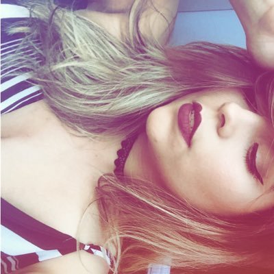 Profile Picture of Maria Mattei (@8mems) on Twitter