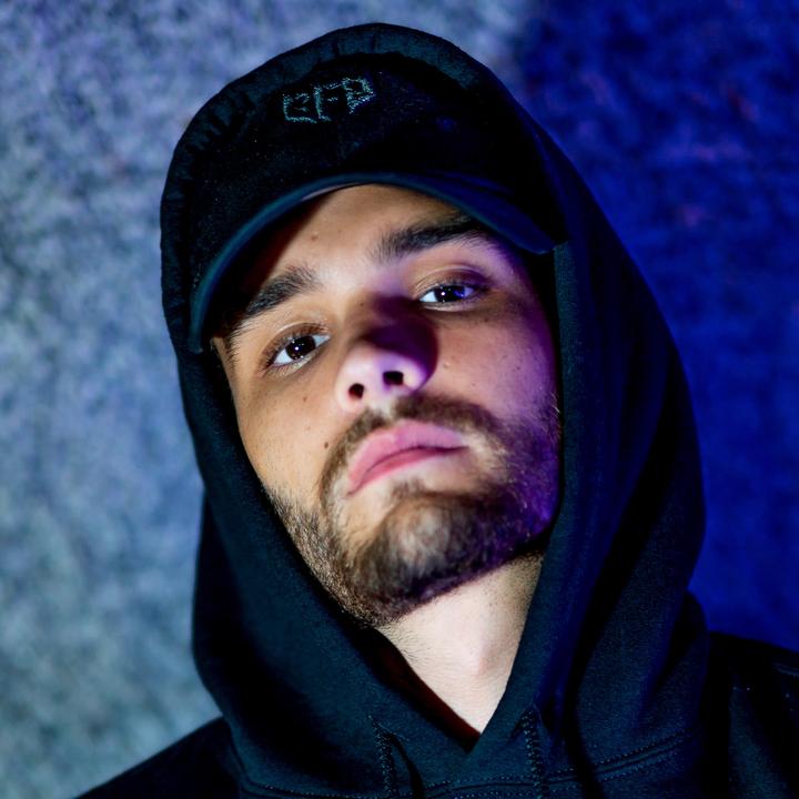Profile Picture of BEN LINK (@@bluefacebenjamin) on Tiktok