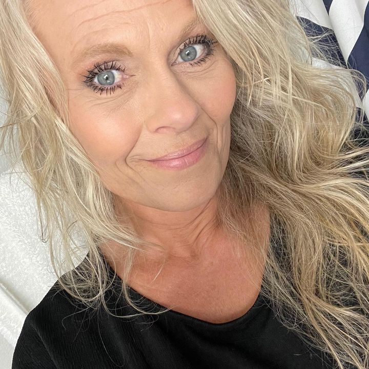 Profile Picture of Robin (@robinmpowell) on Tiktok