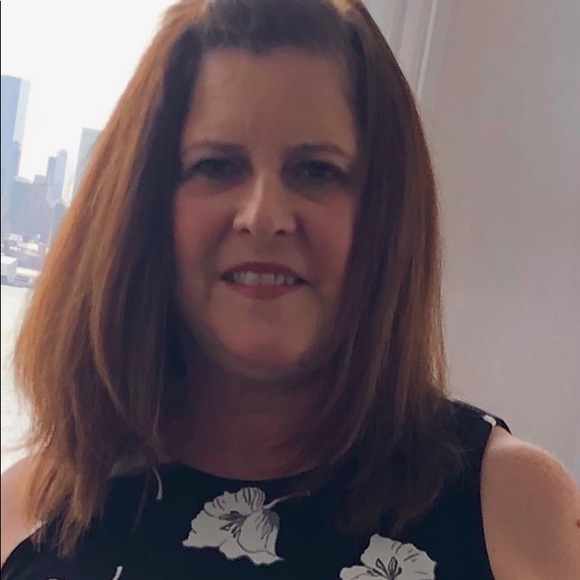 Profile Picture of Alba Botnick (@cubanita61) on Poshmark