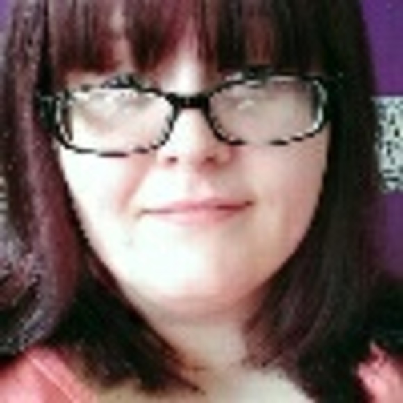 Profile Picture of Morgan Conroy (@maecon) on Poshmark