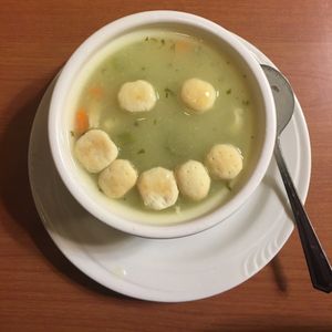 Profile Picture of Violet (@violet_n) on Myspace