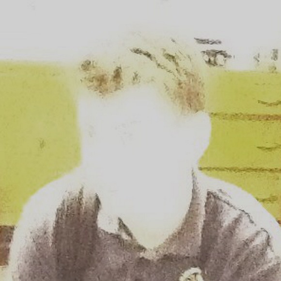 Profile Picture of Paul Hudson (@paul12h98) on Poshmark