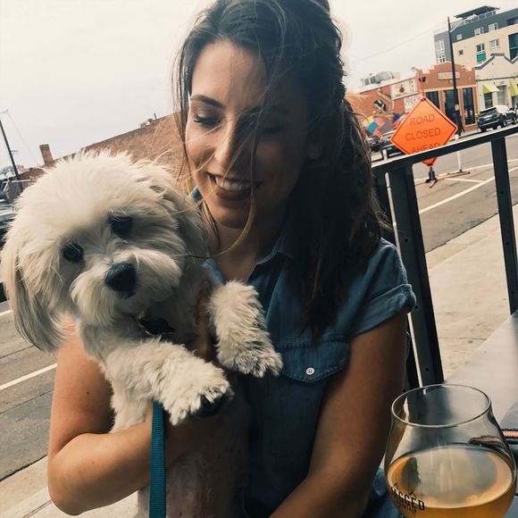 Profile Picture of Isabel Gibbons (@isabelmgibbons) on Poshmark