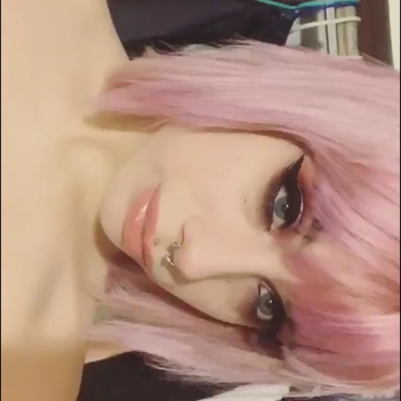 Profile Picture of Savannah Coleman (@xbabyyfacex) on Poshmark