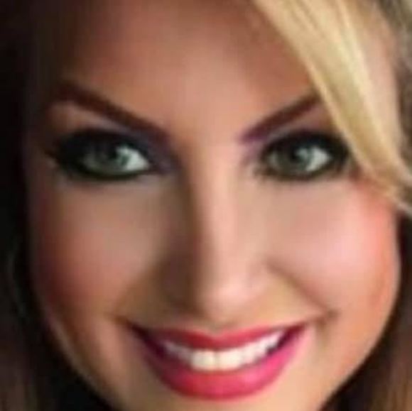 Profile Picture of Vicky Diego-montalvo (@mushu5) on Poshmark