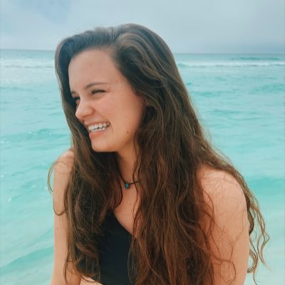 Profile Picture of Chrissa Loth (@chrissaloth) on Twitter