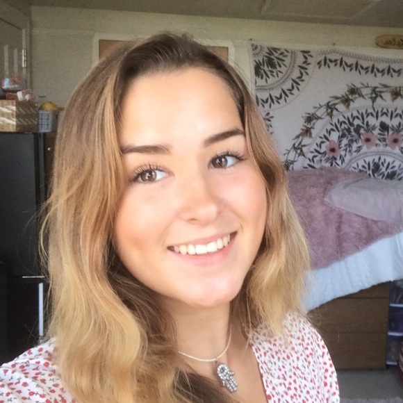 Profile Picture of Taylor Kirby (@tkirby72501) on Poshmark