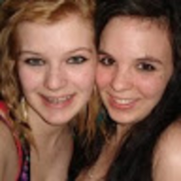 Profile Picture of Laurence Martin (@laueem) on Poshmark