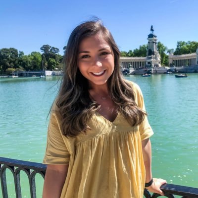 Profile Picture of Allison Lee. (@AllisonnnLee) on Twitter