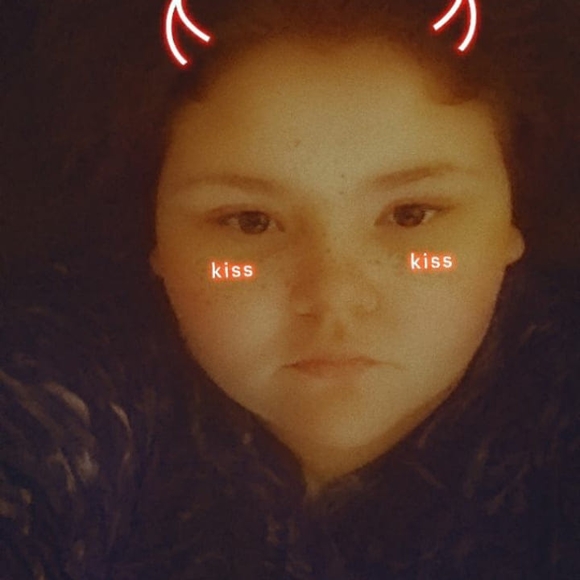 Profile Picture of Hannah Detone (@hannah_detone) on Poshmark