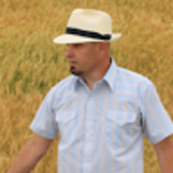 Profile Picture of Wade Richardson (@wade_richardson) on Poshmark