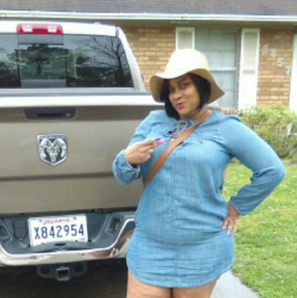 Profile Picture of Anitra Thomas (@anitra32) on Poshmark