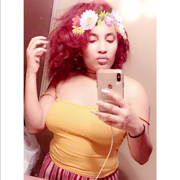 Profile Picture of Bryana Wicks (@tooprettybree) on Poshmark