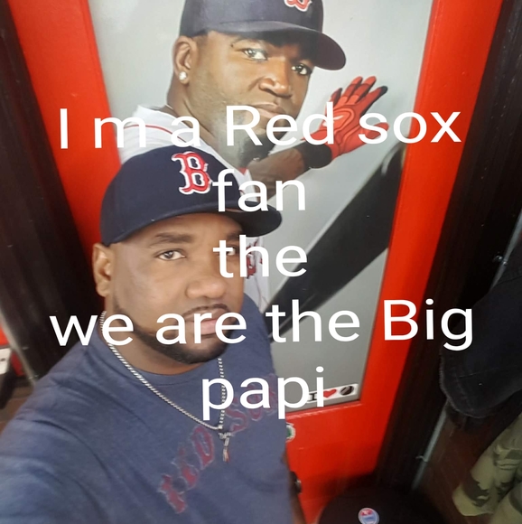 Profile Picture of Manny Santana (@josemsantana75) on Poshmark