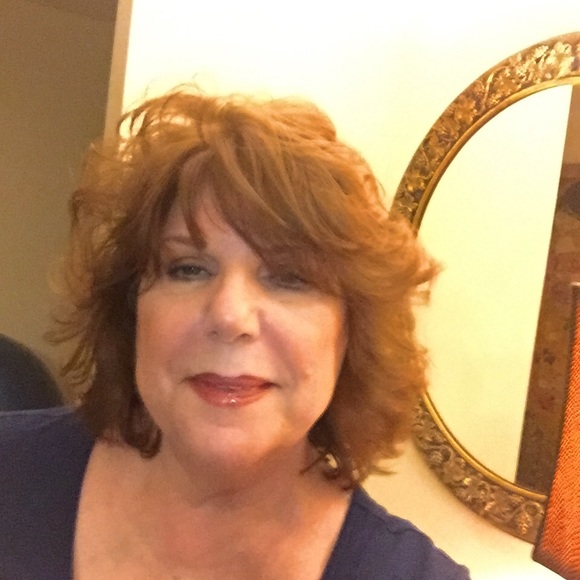 Profile Picture of Shelley Costin (@shopping305) on Poshmark